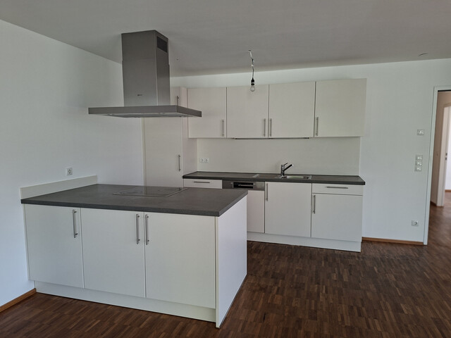 Schöne 3-Zimmer-Wohnung im Zentrum, mit großem Balkon, inkl. TG-Platz