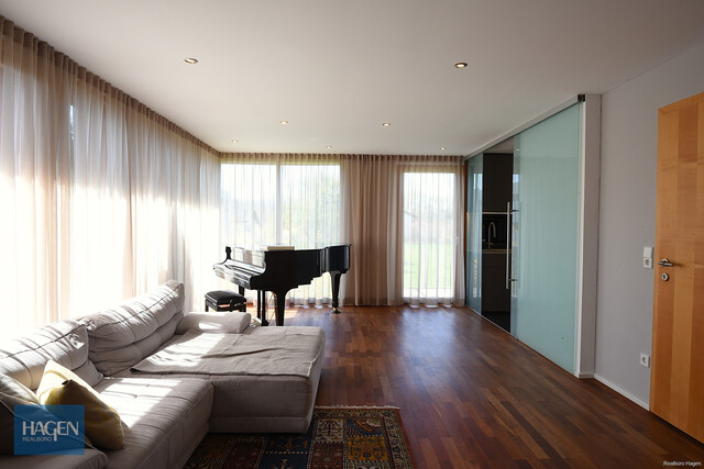 Hausgefühl inklusive – Stilvolle 4-Zimmer-Wohnung mit Gartenanteil im Zweiparteienhaus in Höchst