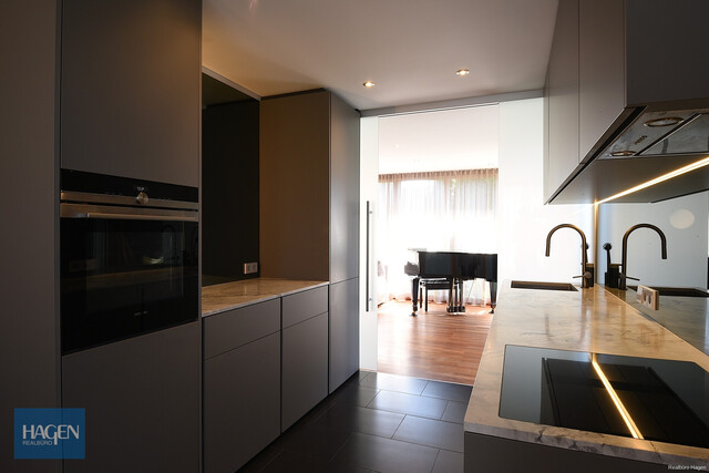 Hausgefühl inklusive – Stilvolle 4-Zimmer-Wohnung mit Gartenanteil im Zweiparteienhaus in Höchst