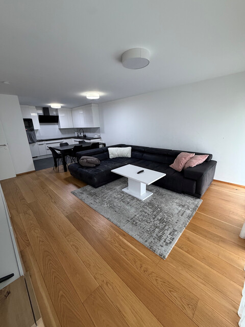 Wohnen mit Stil: Exklusive 4-Zimmer-Wohnung mit traumhaftem 117 m² Privatgarten