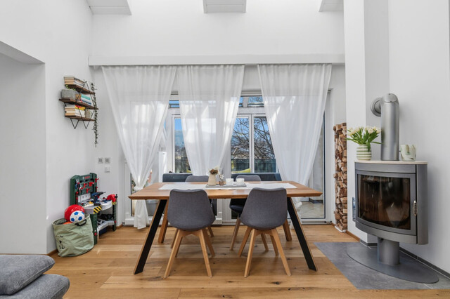 charmante und helle 4,5-Zimmer-Wohnung in Lauterach: Wintergarten mit Blick ins Grüne!
