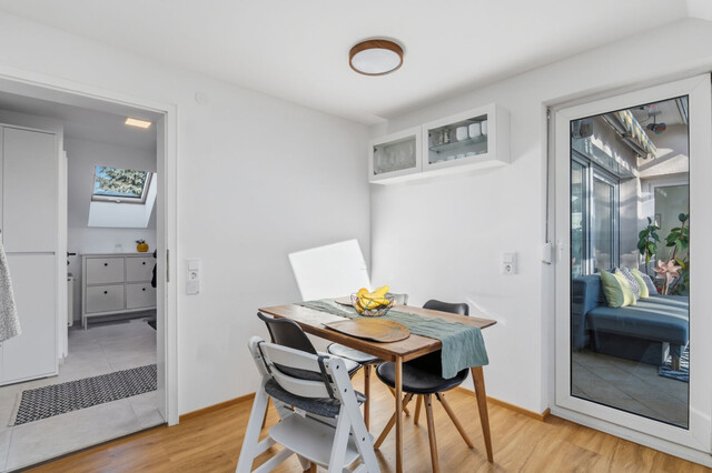 charmante und helle 4,5-Zimmer-Wohnung in Lauterach: Wintergarten mit Blick ins Grüne!