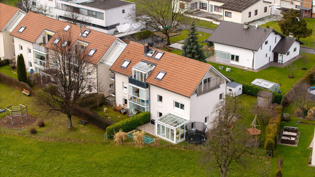 charmante und helle 4,5-Zimmer-Wohnung in Lauterach: Wintergarten mit Blick ins Grüne!