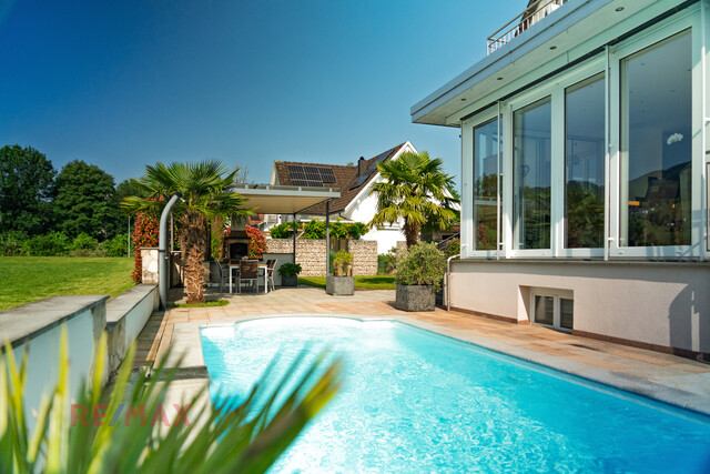 Exklusive Wohlfühloase – Elegantes Haus mit
Gartenidylle