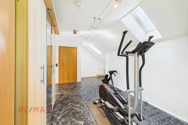 Exklusive Wohlfühloase – Elegantes Haus mit
Gartenidylle