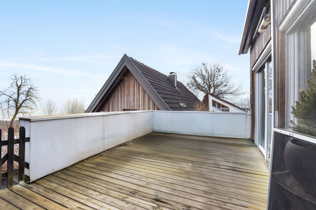 Wolfurt: Moderne 5-Zimmer-Dachgeschoss-Wohnung mit Terrasse, großem Privatgarten und 2 Autostellplätzen!