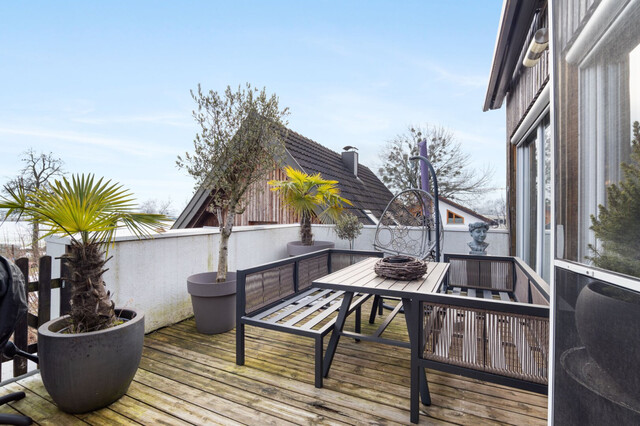 Wolfurt: Moderne 5-Zimmer-Dachgeschoss-Wohnung mit Terrasse, großem Privatgarten und 2 Autostellplätzen!