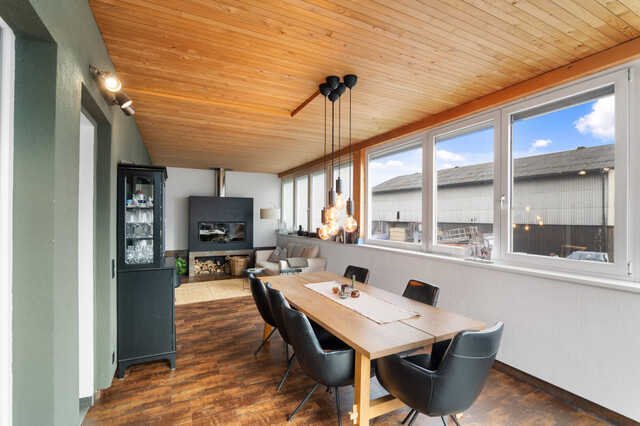 Wolfurt: Moderne 5-Zimmer-Dachgeschoss-Wohnung mit Terrasse, großem Privatgarten und 2 Autostellplätzen!