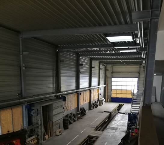 Werkstatt- / Lagerhalle mit hervorragender Anbindung zu vermieten