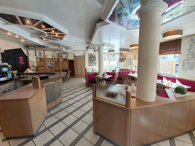 Gelegenheit / Gastlokal mit Gastgarten und 3 Wohneinheiten mit großem Grundstück