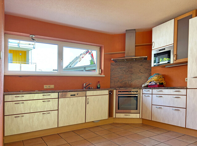 Großzügige 4 Zimmer Gartenwohnung 