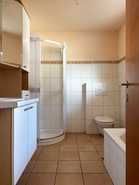 Großzügige 4 Zimmer Gartenwohnung 