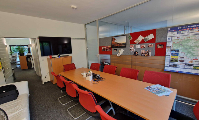 Interessante und vielseitige Büro- und Geschäftsfläche in zentraler Lage zu verkaufen
