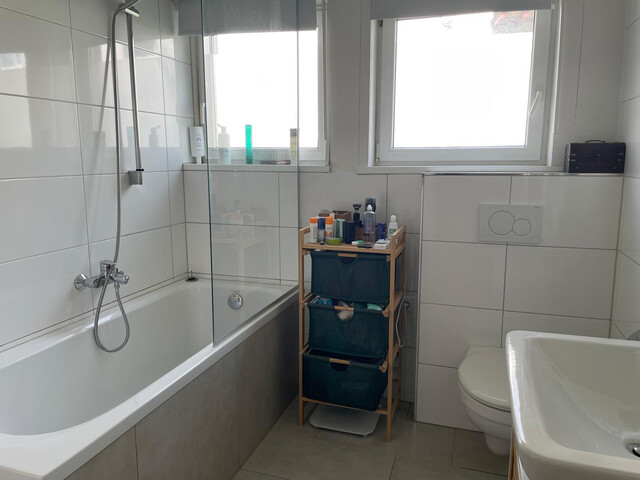 Geräumige Wohnung mit Stellplatz, Abstellraum, Keller in Top-Lage ab 08/2026