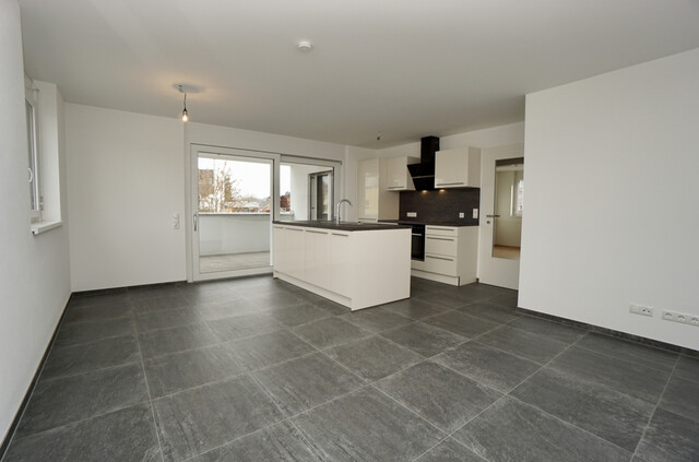 Geräumige Wohnung mit Garage, Balkon, Keller und Fahrradabstellraum in Top-Lage!