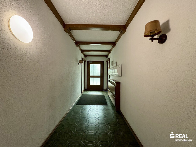 Großes Mehrfamilienhaus mit 5 Wohnungen