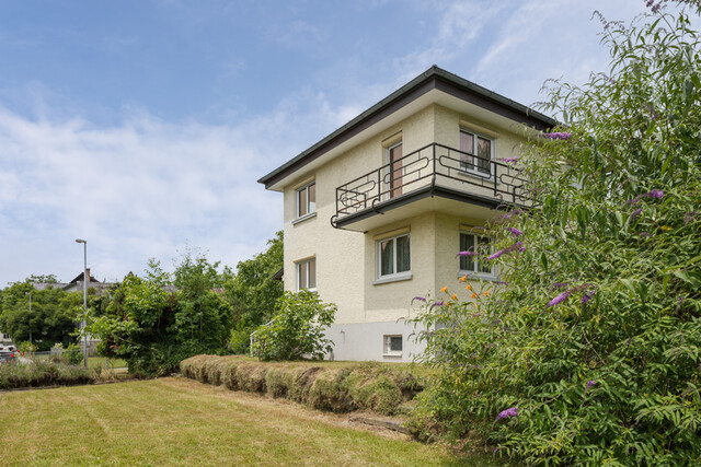Charmantes Einfamilienhaus mit Naturgarten
