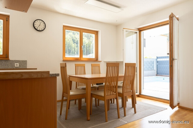 Einfamilienhaus mit Pool, Outdoor-Küche & Smart-Home-Komfort