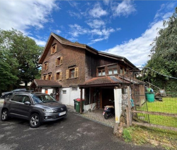 Gemütliches Haus mit Geschäftslokal im EG