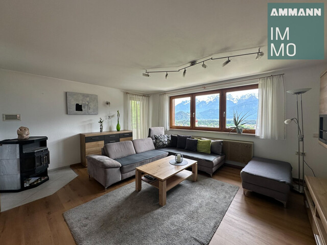 Wohnen mit Aussicht: Haus in sonniger Lage über dem Walgau
