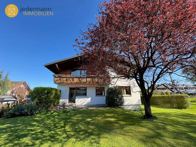 HARD: HAUS MIT CHARME UND TRAUMHAFTEM GARTEN