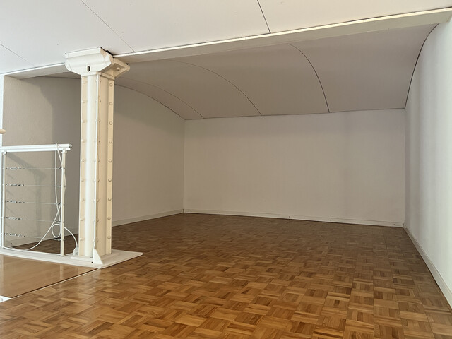 Schönes Loft mit Balkon