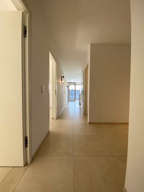 "ohne Provision" geräumige, helle 5 Zimmer Terrassenwohnung mit super Aussicht