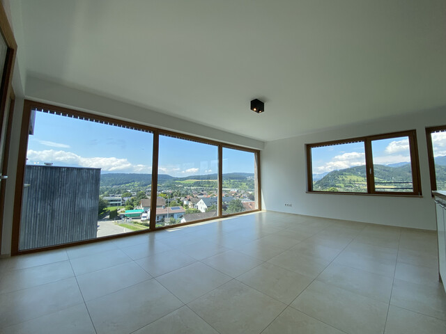 "ohne Provision" geräumige, helle 5 Zimmer Terrassenwohnung mit super Aussicht