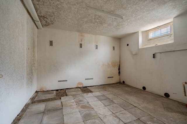 Für Handwerker mit Ausbauqualitäten - Wohnhaus mit 2 Wohnungen und zusätzlichem Bauplatz