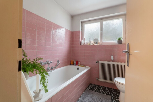 Haus in Rankweil mit Garten, Garage & Bergblick – Renovierungsprojekt mit viel Potential