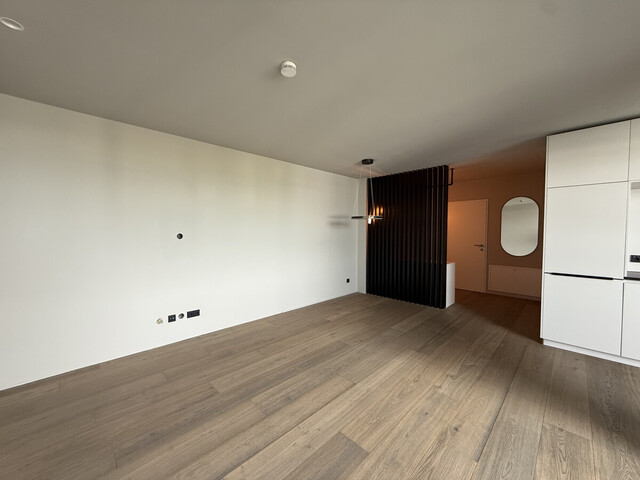 Stilvolle 2-Zimmer-Terrassenwohnung mit maßgefertigten Einbaumöbeln in Dornbirn zu vermieten