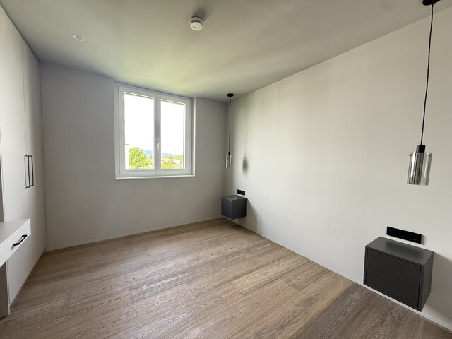 Stilvolle 2-Zimmer-Terrassenwohnung mit maßgefertigten Einbaumöbeln in Dornbirn zu vermieten