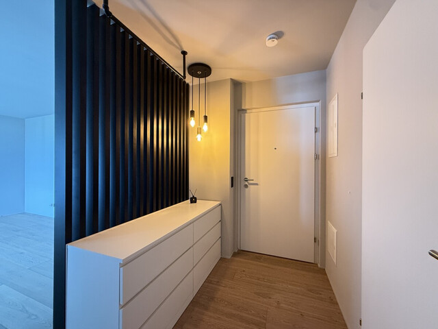 Stilvolle 2-Zimmer-Terrassenwohnung mit maßgefertigten Einbaumöbeln in Dornbirn zu vermieten