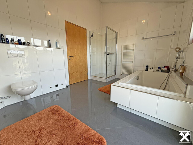 Unterkellertes Einfamilienhaus in Massivbauweise