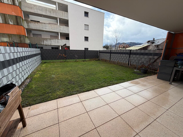 Provisionsfrei: Gepflegte Gartenwohnung mit Tiefgarage, Terrasse, Garten und Keller!