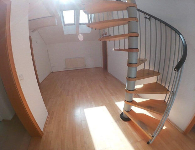 Geräumige Wohnung mit Balkon 