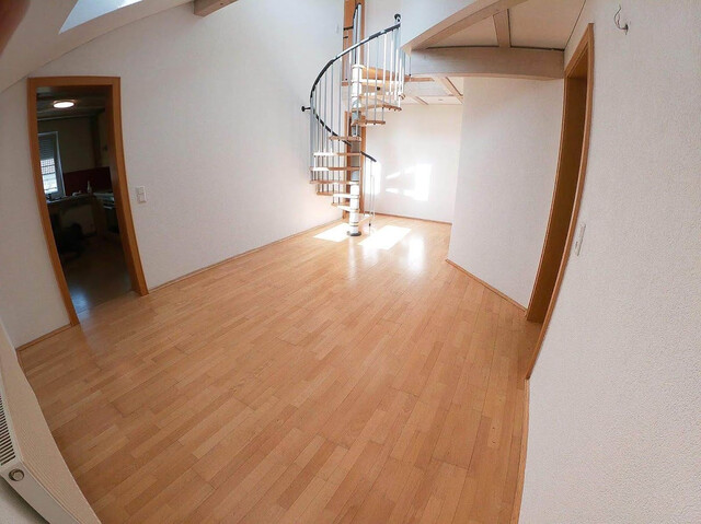 Geräumige Wohnung mit Balkon 