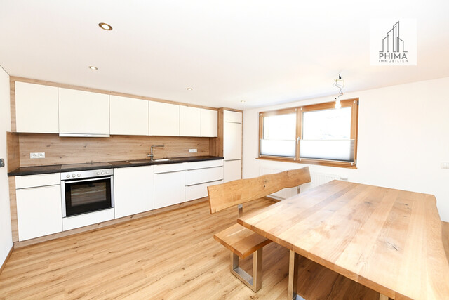 Alpiner Wohntraum: Helle 4- Zimmer Wohnung mit großer Terrasse