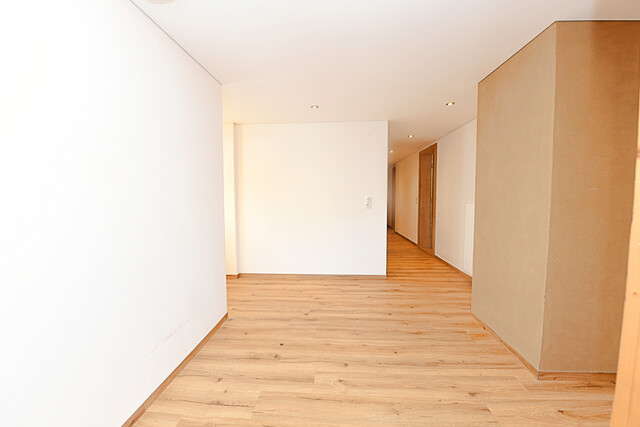 Alpiner Wohntraum: Helle 4- Zimmer Wohnung mit großer Terrasse