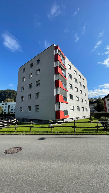 (Privatverkauf - provisionsfrei!) Exklusiv sanierte 3-Zimmer-Wohnung in Bludenz – 85 m² + verglaster 7 m² Balkon