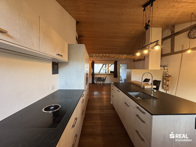 Wohnen wie im eigenen Haus - gemütliche Wohnung mit viel Freiraum!