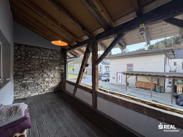 Wohnen wie im eigenen Haus - gemütliche Wohnung mit viel Freiraum!