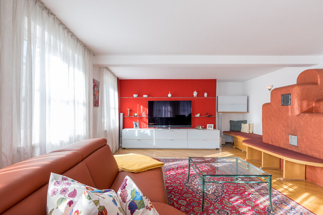 Haus mit schönem Garten samt Geschäftslokal zu verkaufen