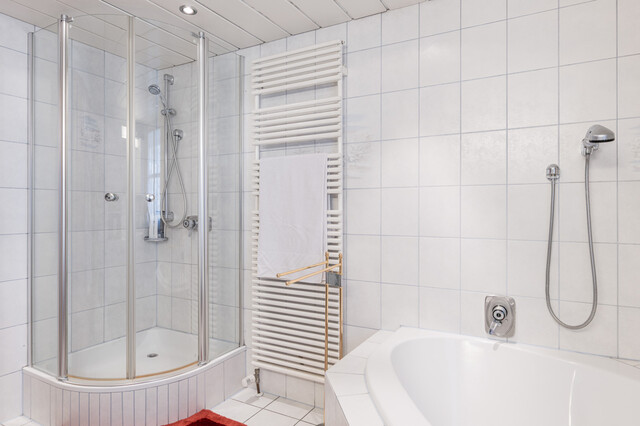 Haus mit schönem Garten samt Geschäftslokal zu verkaufen