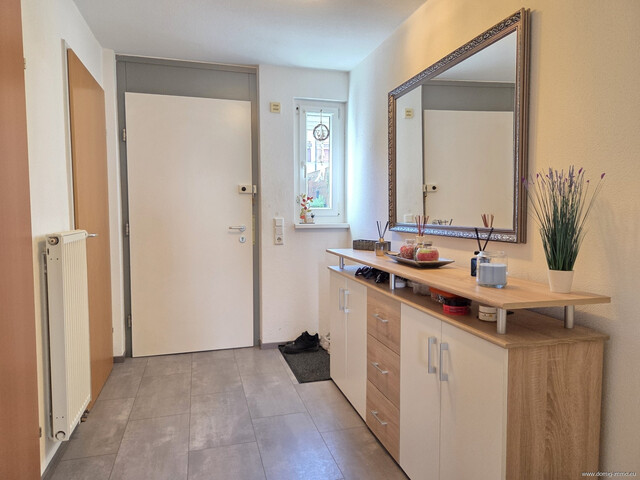 Schönes Eckreihenhaus mit großzügiger Wohnfläche, Keller und Garage im Herzen von Hohenems!