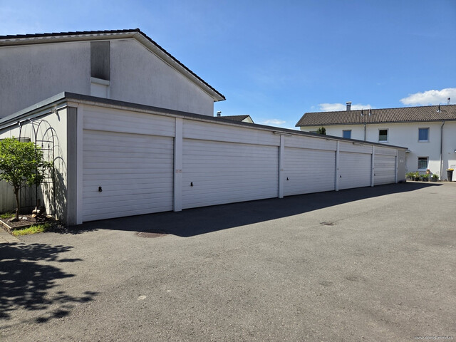 Schönes Eckreihenhaus mit großzügiger Wohnfläche, Keller und Garage im Herzen von Hohenems!