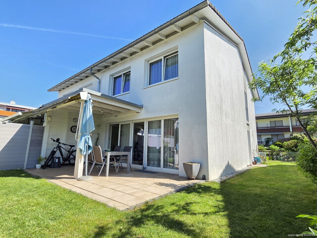 Schönes Eckreihenhaus mit großzügiger Wohnfläche, Keller und Garage im Herzen von Hohenems!