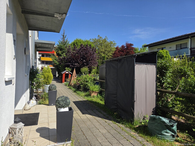 Schönes Eckreihenhaus mit großzügiger Wohnfläche, Keller und Garage im Herzen von Hohenems!