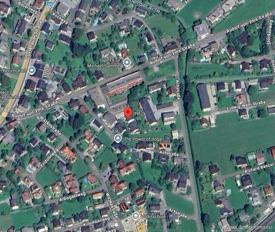 Schönes Eckreihenhaus mit großzügiger Wohnfläche, Keller und Garage im Herzen von Hohenems!
