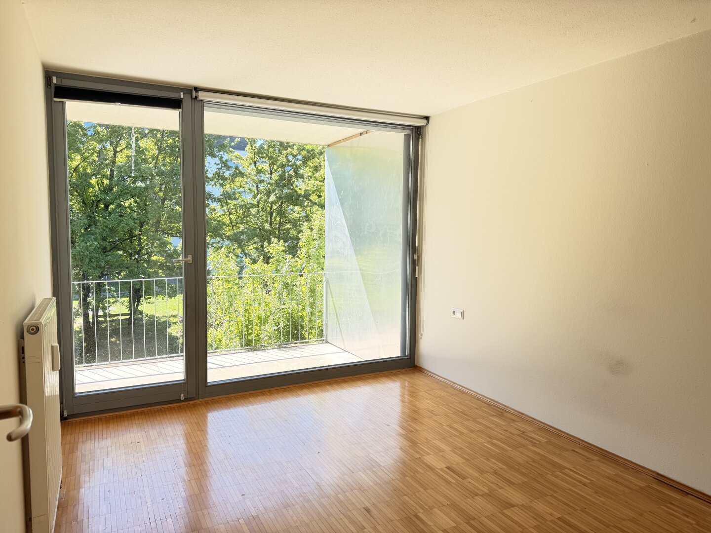 Erstbezug nach Generalsanierung: moderne 2-Zimmerwohnung mit großem Südbalkon am Kehlerpark